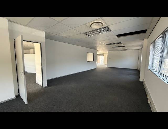 645M² OFFICE TO LET IN UMGENI BUSINESS PARK